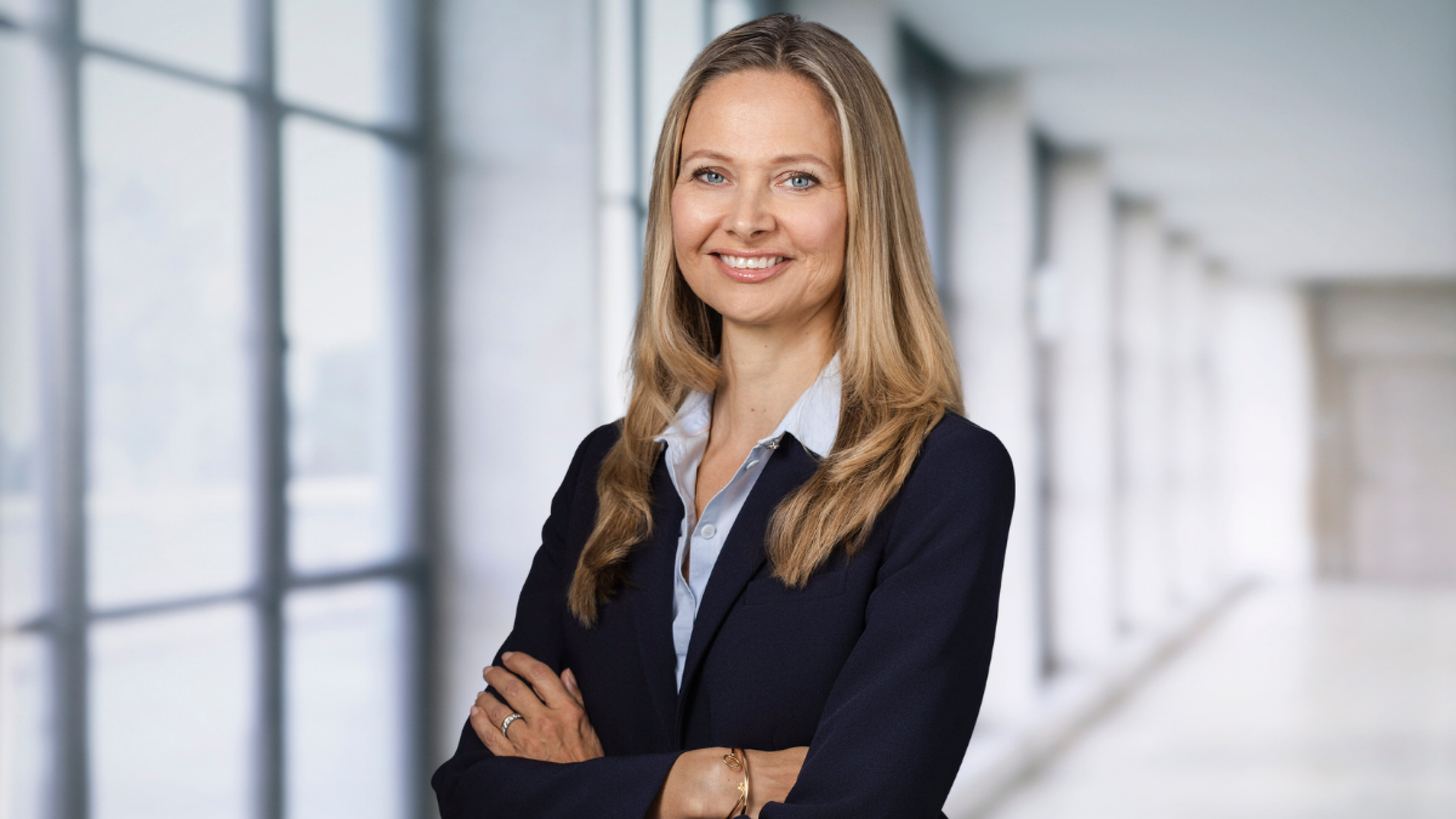 Personen_Corp_Hintergrund - Christina Schädler_corp