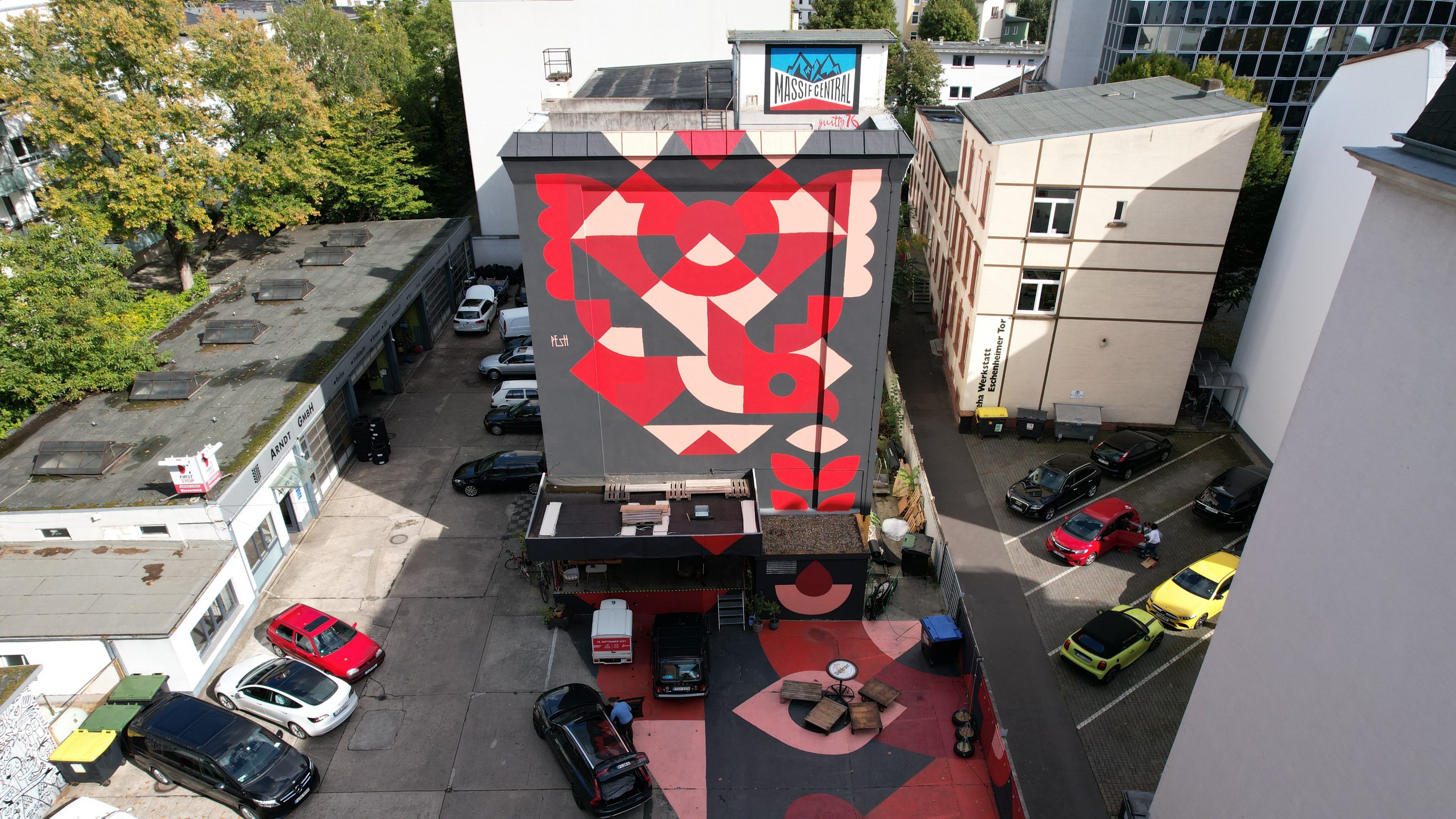 In Frankfurt, a social and artistic collective has found a home during a temporary period of use for the Höflich new-build project.